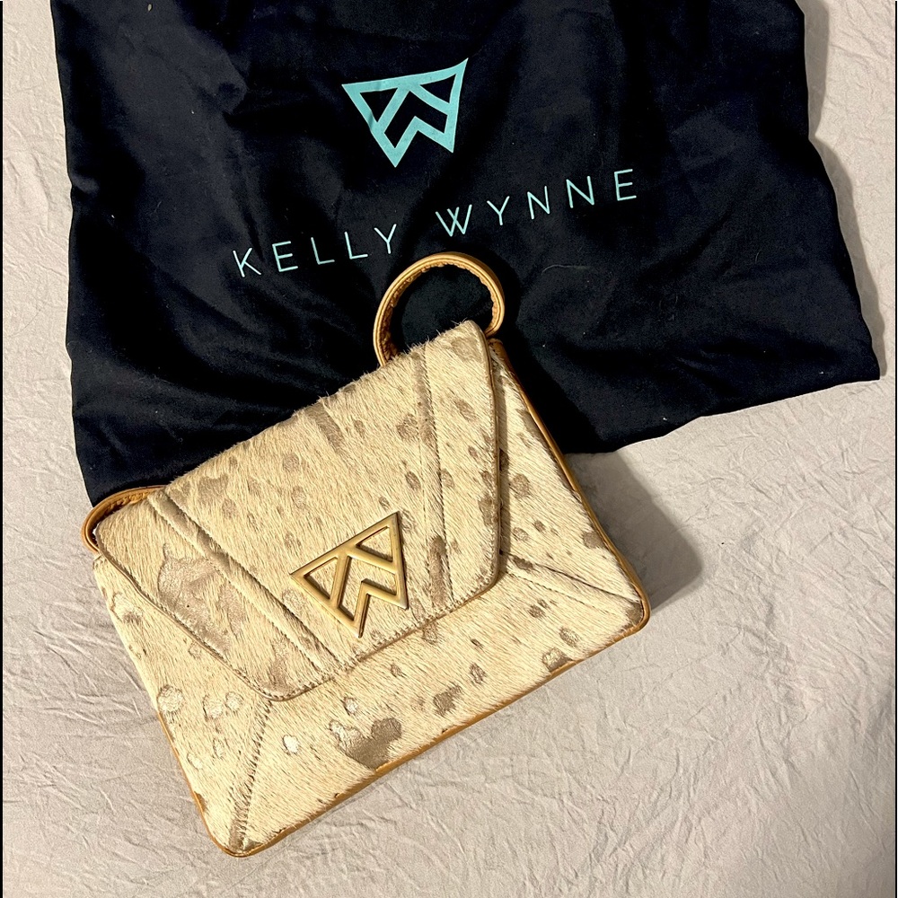 Kelly Wynne Purse